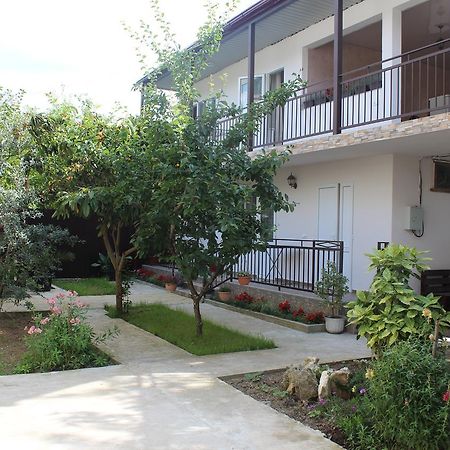 Guest House U Aleny Gagra Exterior foto