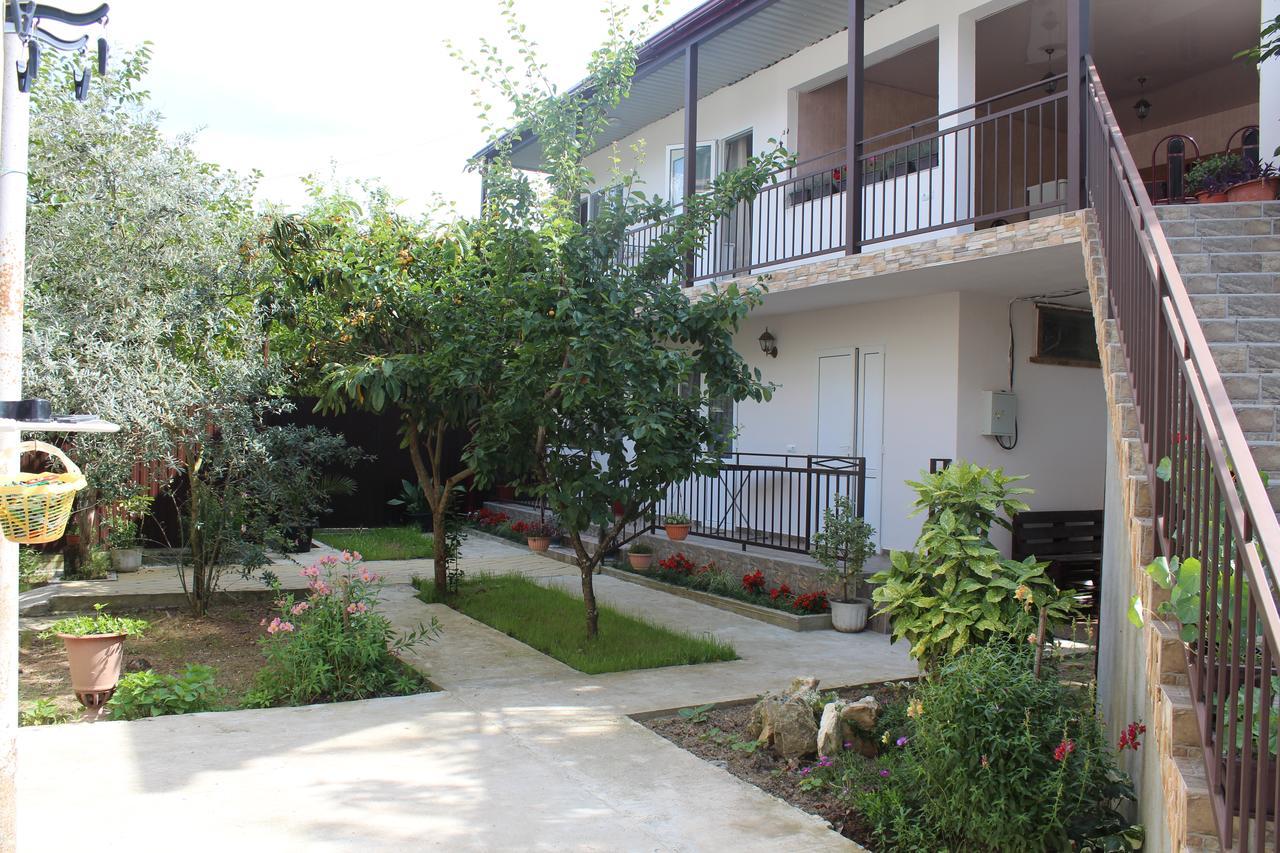 Guest House U Aleny Gagra Exterior foto